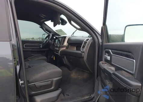 2019 Ram 2500 Big Horn 4X4 6'4 Box z USA, uszkodzony, nr VIN 3C6UR5DL3KG608674